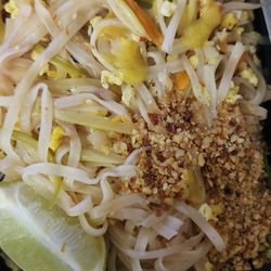 Dragon Town - Pad thai vegetable, Opened up container and it smelled like fish!!