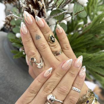 Nailtique - Nail Salons Near Me - Los Angeles, California