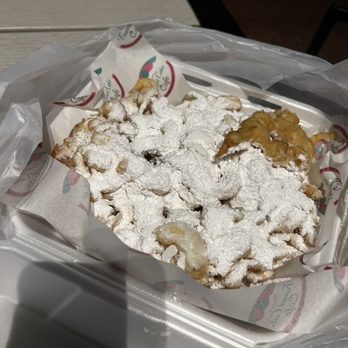 Braud's Funnel Cake Cafe - Funnel cake - Desserts Near Me - Las Vegas, Nevada