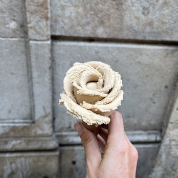 Amorino - Ice Cream & Frozen Yogurt Near Me - Barcelona, B Amorino - Ice Cream & Frozen Yogurt Near Me - Barcelona, B