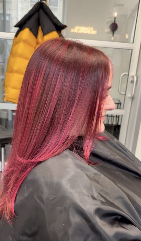 Hot Hair Hannah Logo