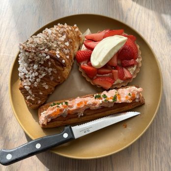 Kasama - Black Truffle Croissant, Strawberry Tart, Tuna Tart - Filipino Near Me - Chicago, Illinois