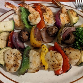 Hitching Post - Shrimp and scallops with veggies.  Tasty, perfectly cooked. - Barbeque Near Me - Casmalia, California