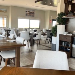 Laguna Shores Resort - Restaurant