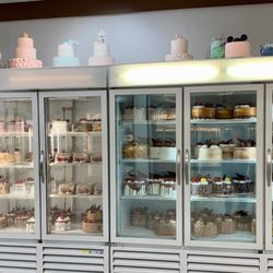 Anakaren Bakery - Cakes, the tres leches was excellent