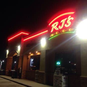 RJ’s Travel Center - Front - Gas Stations Near Me - Traver, California