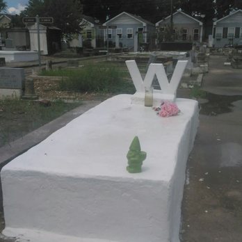 Carrollton Cemetery - One of the best kept plots - Funeral Services & Cemeteries Near Me - New Orleans, Louisiana