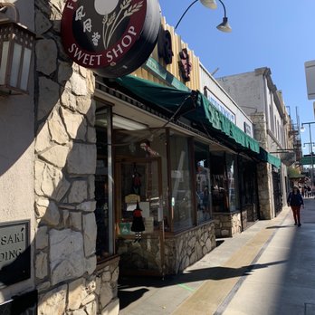 Fugetsu-Do - Candy Stores Near Me - Los Angeles, California