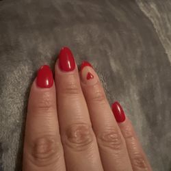Deluxe Nails
