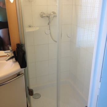 Hôtel Ibis - Shower - Hotels Near Me - Reims, 51