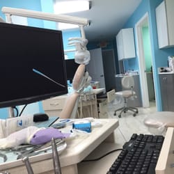 Superlative Smiles - The clinic is very clean and organized.