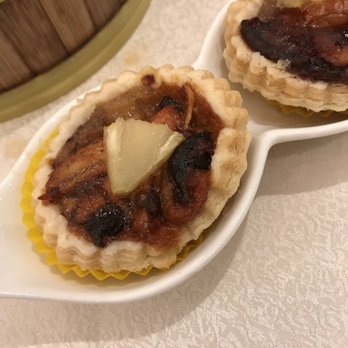 Grandeur Palace - Eel tart - looks kinda.... meh. Tastes very meh. - Seafood Near Me - Toronto, Ontario