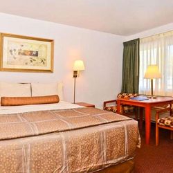Magnuson Hotel Manitou Springs - MH ManitouSprings ManitouSprings CO GuestRoom Queen