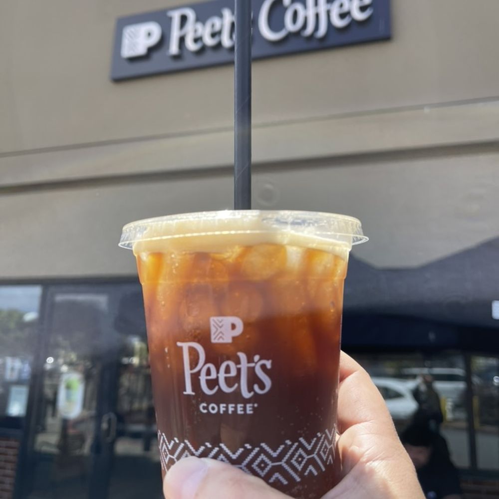 Baridi Mule at the Peet's Coffee at the Stonestown Galleria in San Francisco. Baridi Mule at the Peet's Coffee at the Stonestown Galleria in San Francisco.