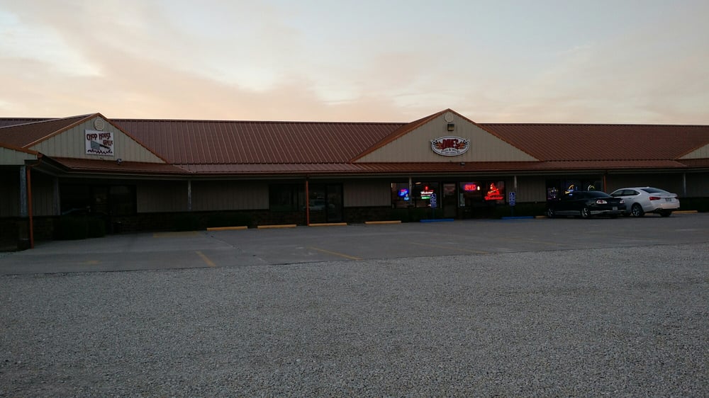 Dave's Pizza & Wings Logo