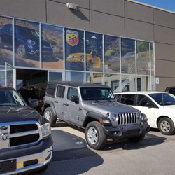 Vaughan Chrysler - 2018-04-02. Vaughan CDJR, Woodbridge, ON. Side entrance.