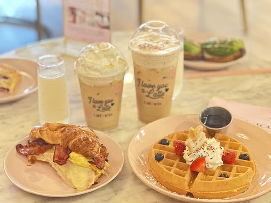 Cafe Lola by null