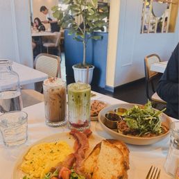 Great brunch spot! Highly recommend!