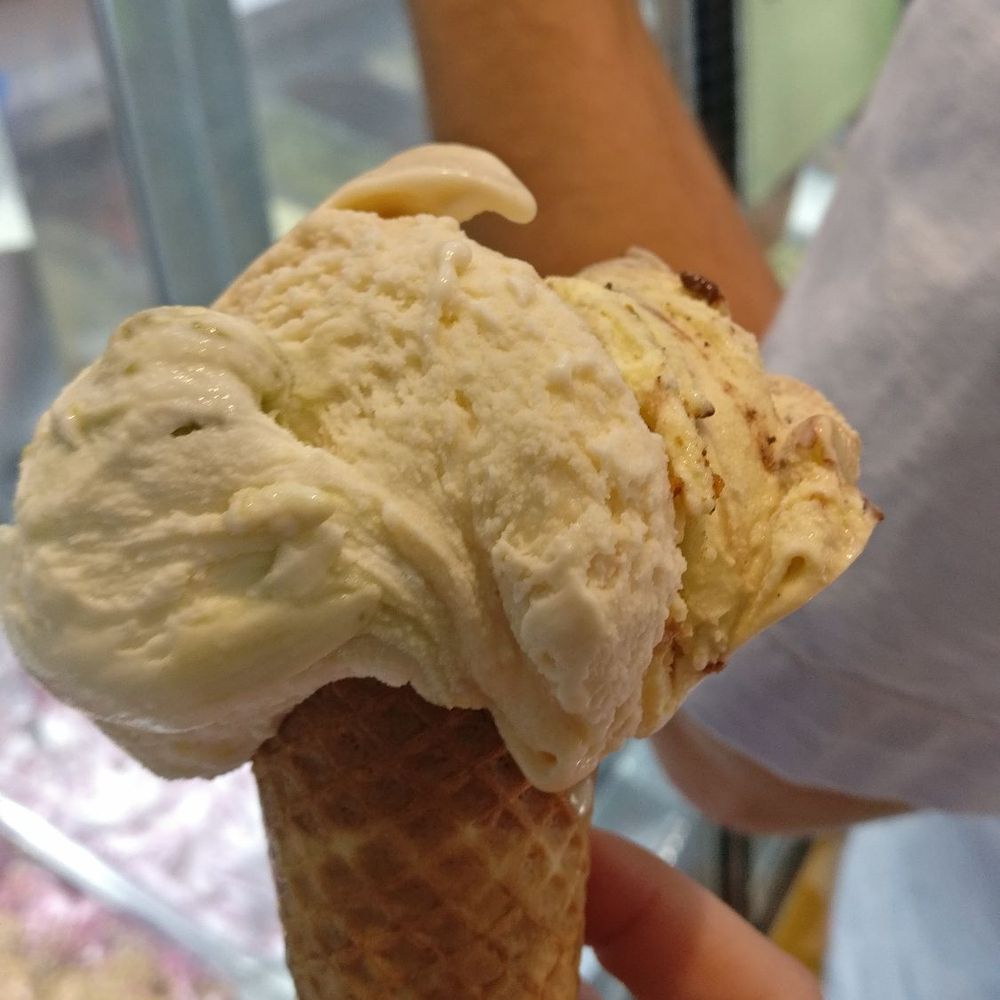 Ricotta/pistachio, amaretto/something else, and biscotti. Only 2 euro for all this gelato! Ricotta/pistachio, amaretto/something else, and biscotti. Only 2 euro for all this gelato!