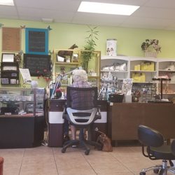 Envy Nails - Salon