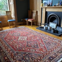 The Nomads Tent - A fine Qashqai carpet in an elegant Edinburgh home.