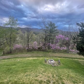 Mountaintop Ranch - Vacation Rentals Near Me - Elkton, Virginia