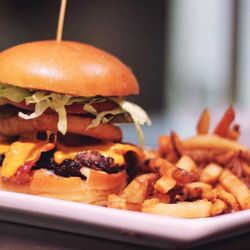 Wendel Clark's Classic Grill & Bar - Wendel Burger & Fries