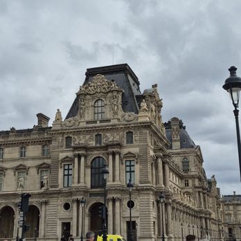 Musée du Louvre - Museums Near Me - Paris, 75