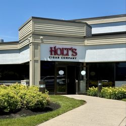 Holt's Cigar Company - Exterior