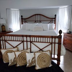 Pelicans And Flamingos - Tommy Babama bamboo king-size bed!
