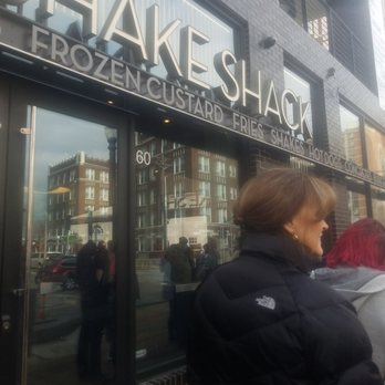 Shake Shack Central West End - Ice Cream & Frozen Yogurt Near Me - St. Louis, Missouri