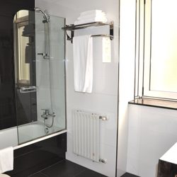 Hotel Crunia - Baño standard