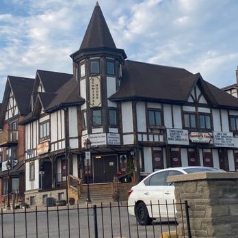 Sauter's Inn Restaurant - Outside Sauter's Inn Restaurant & Schnitzel House - Canadian (New) Near Me - Ajax, Ontario