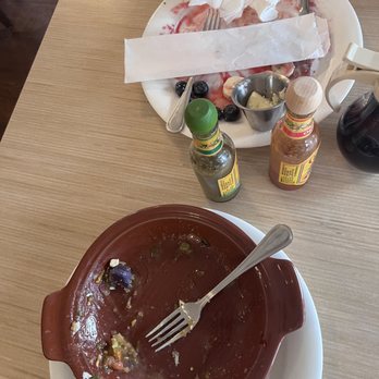 Red Rock Cafe - empty platesss - Breakfast & Brunch Near Me - Sedona, Arizona Red Rock Cafe - empty platesss - Breakfast & Brunch Near Me - Sedona, Arizona