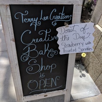 Terry Lee Creations Creative Bake Shop - a chalkboard sign - Bakeries Near Me - Glen Ellyn, Illinois