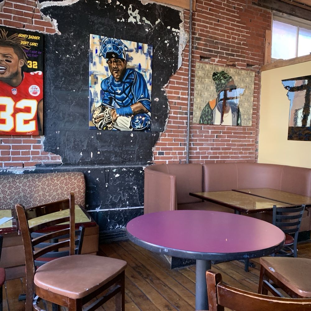 Chef J BBQ - Seating - Barbeque Near Me - Kansas City, Missouri