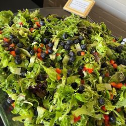 Doshia's At The Bank - Toss salad with blueberries
