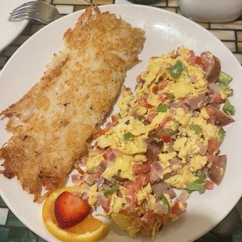 Cafe Nouveau - Chicken sausage omelet with side of hash brown. Not pictured is the sweet potato biscuit - Breakfast & Brunch Near Me - Ventura, California Cafe Nouveau - Chicken sausage omelet with side of hash brown. Not pictured is the sweet potato biscuit - Breakfast & Brunch Near Me - Ventura, California