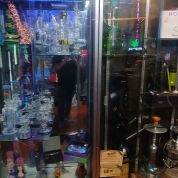 Up In Smoke Hookahs and Vapes - Hooks and more - Hookah Bars Near Me - HARTFORD, Connecticut