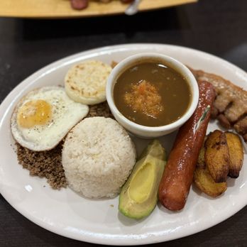 Welcome Restaurant - Bandeja Paisa - Colombian Near Me - Ruston, Washington Welcome Restaurant - Bandeja Paisa - Colombian Near Me - Ruston, Washington