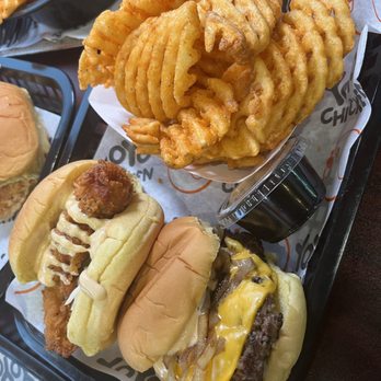 Yoyo Chicken - Combo platter - Fast Food Near Me - Baldwin, New York Yoyo Chicken - Combo platter - Fast Food Near Me - Baldwin, New York