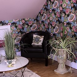 Bambole' Hair Salon - The cutest, welcoming waiting room!