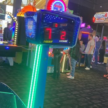 Dave & Buster's Fresno - AIR HOCKEY GAME (A must) - Sports Bars Near Me - Fresno, California