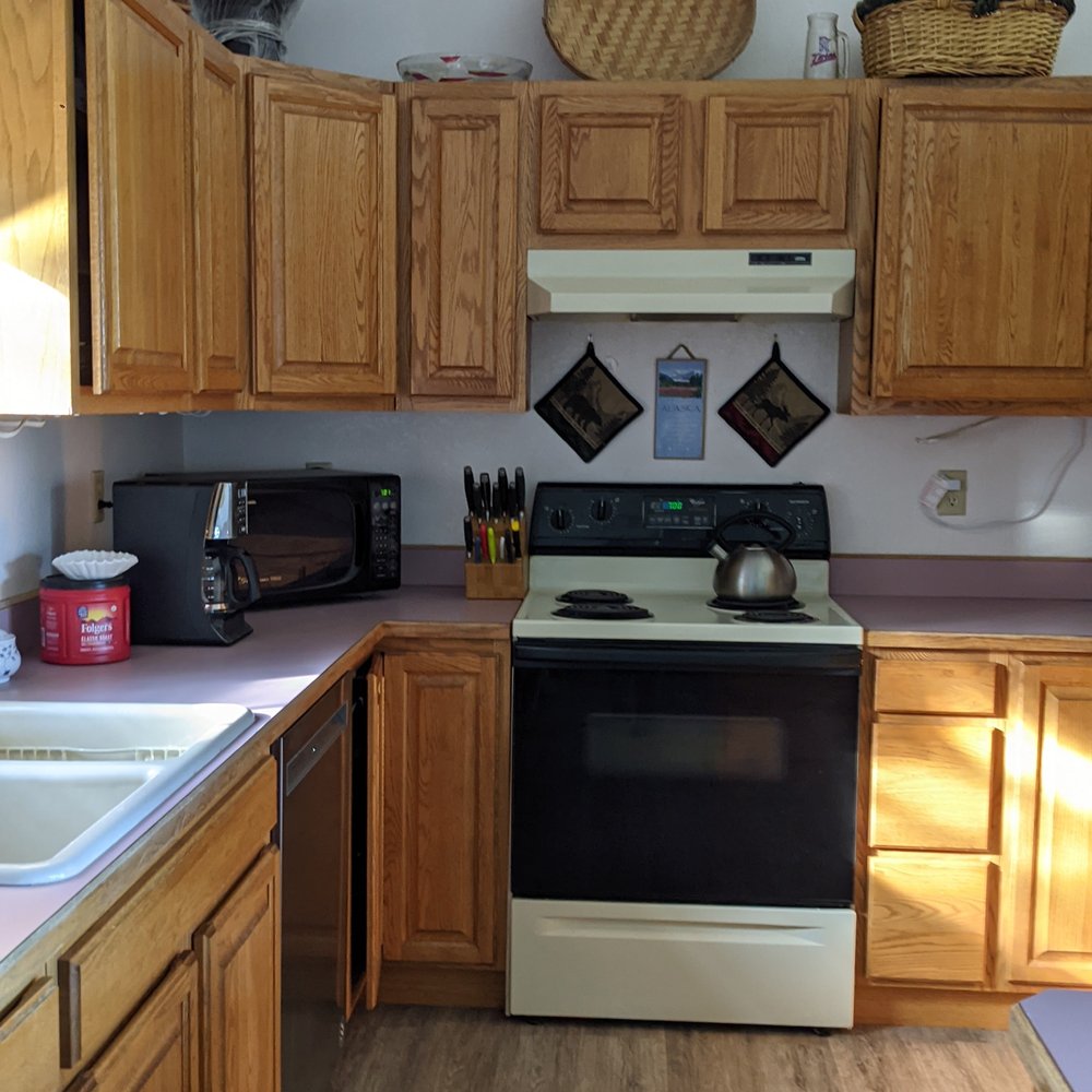 Full kitchen Full kitchen