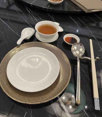 Li Yen 麗苑 by null