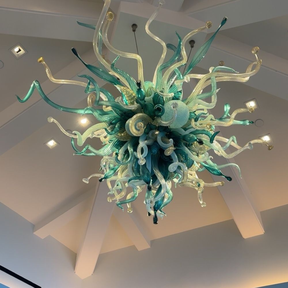 Splashes Restaurant - New chandelier - New American Near Me - Laguna Beach, California Splashes Restaurant - New chandelier - New American Near Me - Laguna Beach, California