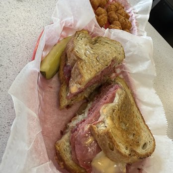 Handy's Lunch - Breakfast & Brunch Near Me - Burlington, Vermont