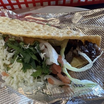 Acapulco Mexican Restaurant - Carne asada taco with guacamole and pico - Mexican Near Me - Muncie, Indiana