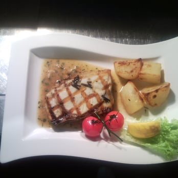 Ginos - Italian Near Me - London, XGL Ginos - Italian Near Me - London, XGL