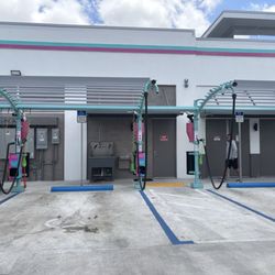 El Car Wash - Two handicapped parking spots.